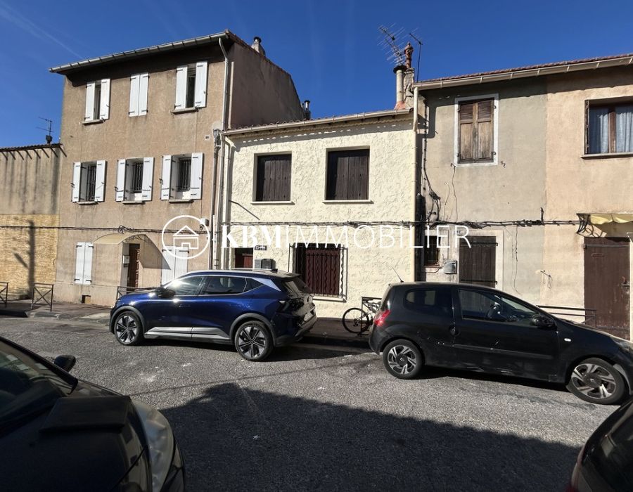 MAISON DE VILLE A VENDRE A ST HENRI